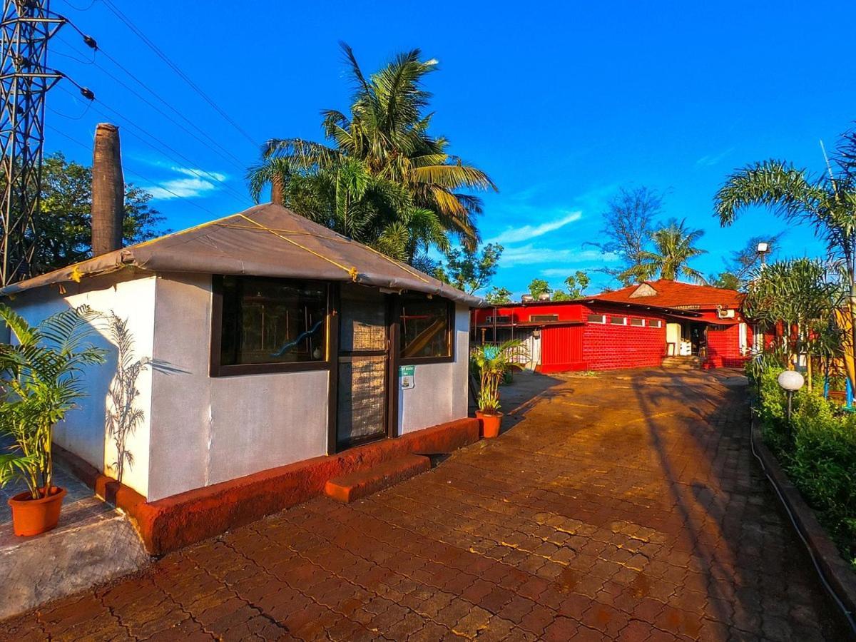 Whispering Woods Resort Lonavala Exterior foto